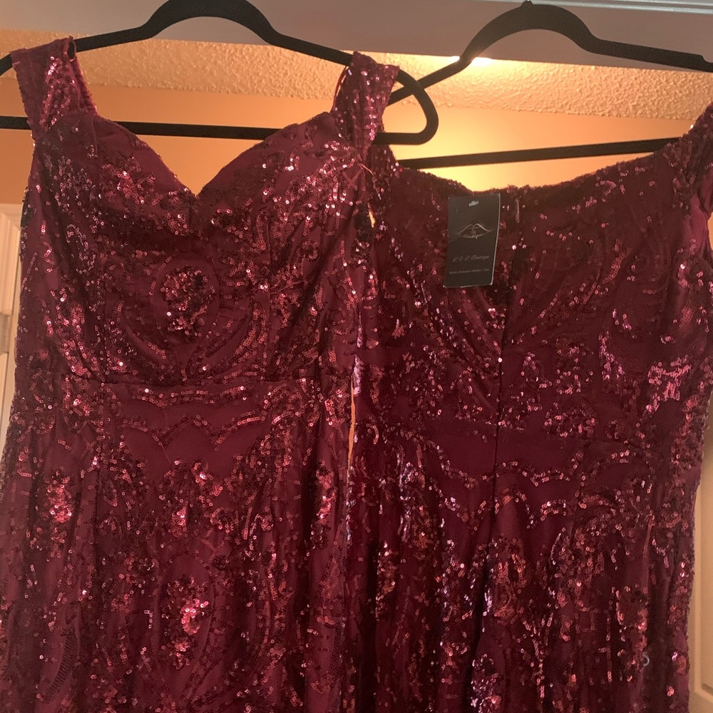 Sequins burgundy dresses sm and medium/ run small